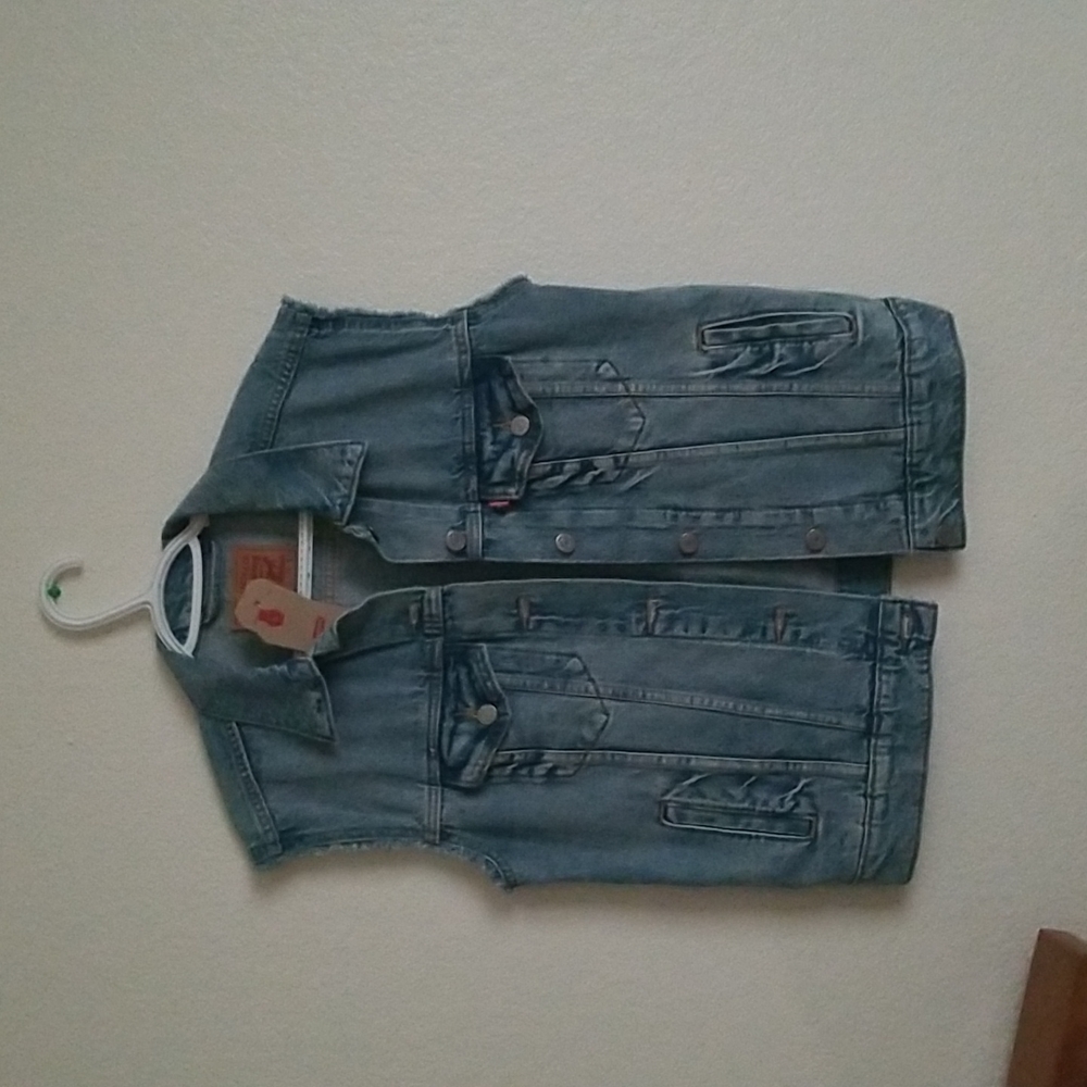 Levi faded vest new